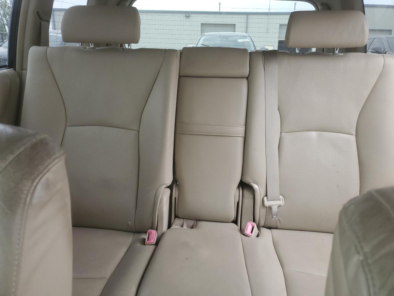 2005 TOYOTA HIGHLANDER