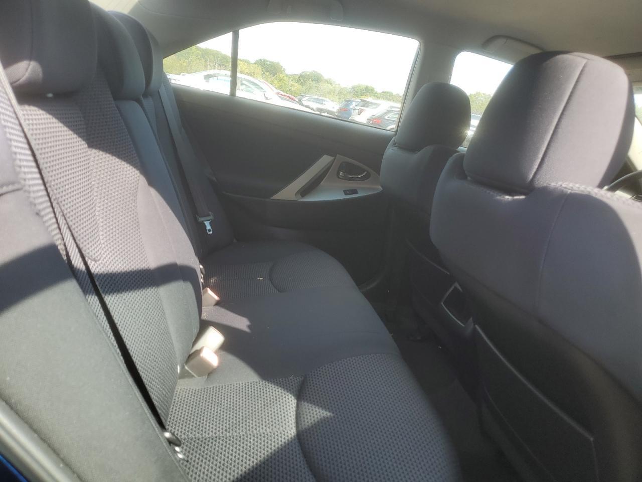 2011 TOYOTA CAMRY