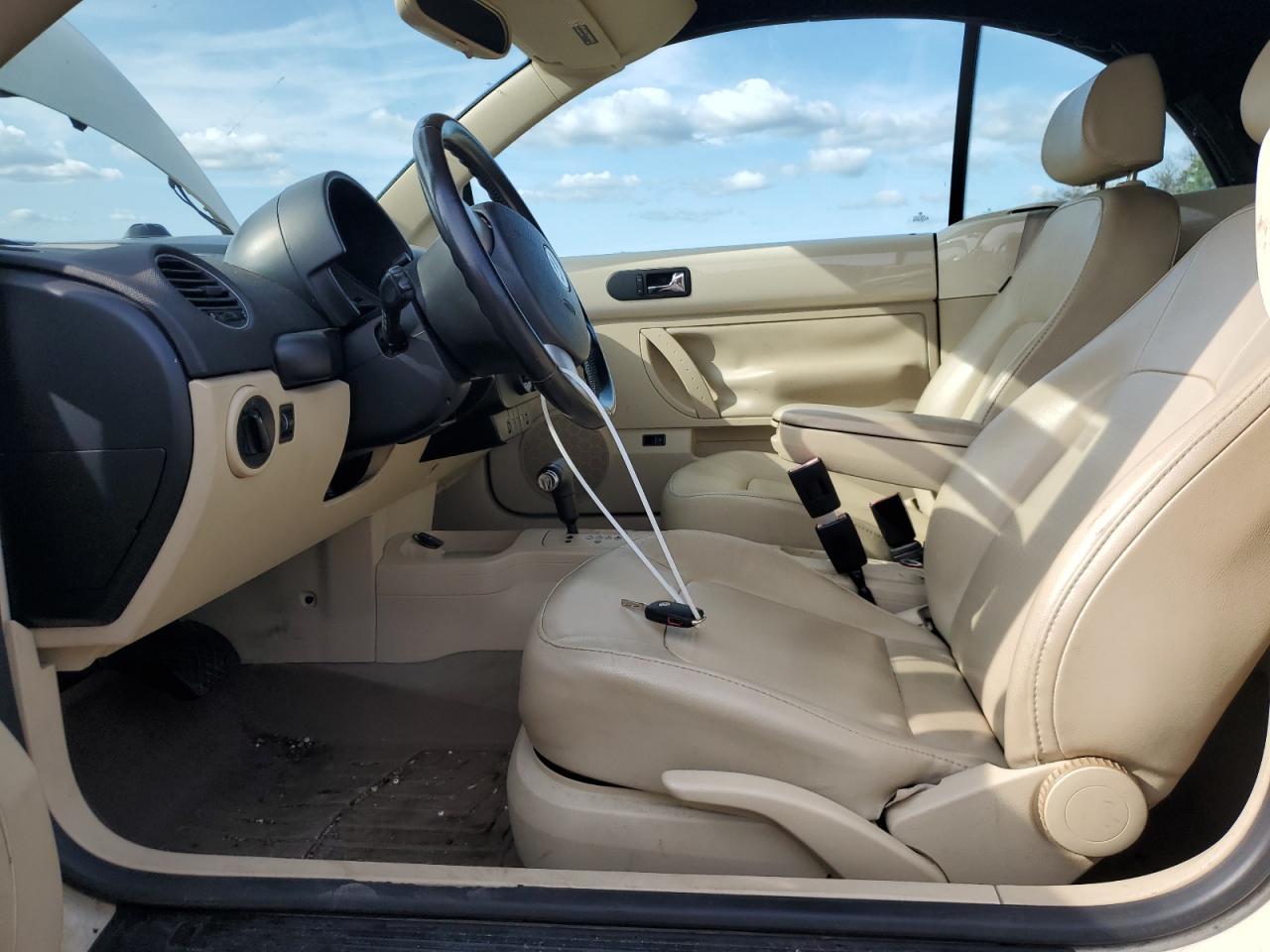 2009 VOLKSWAGEN Beetle