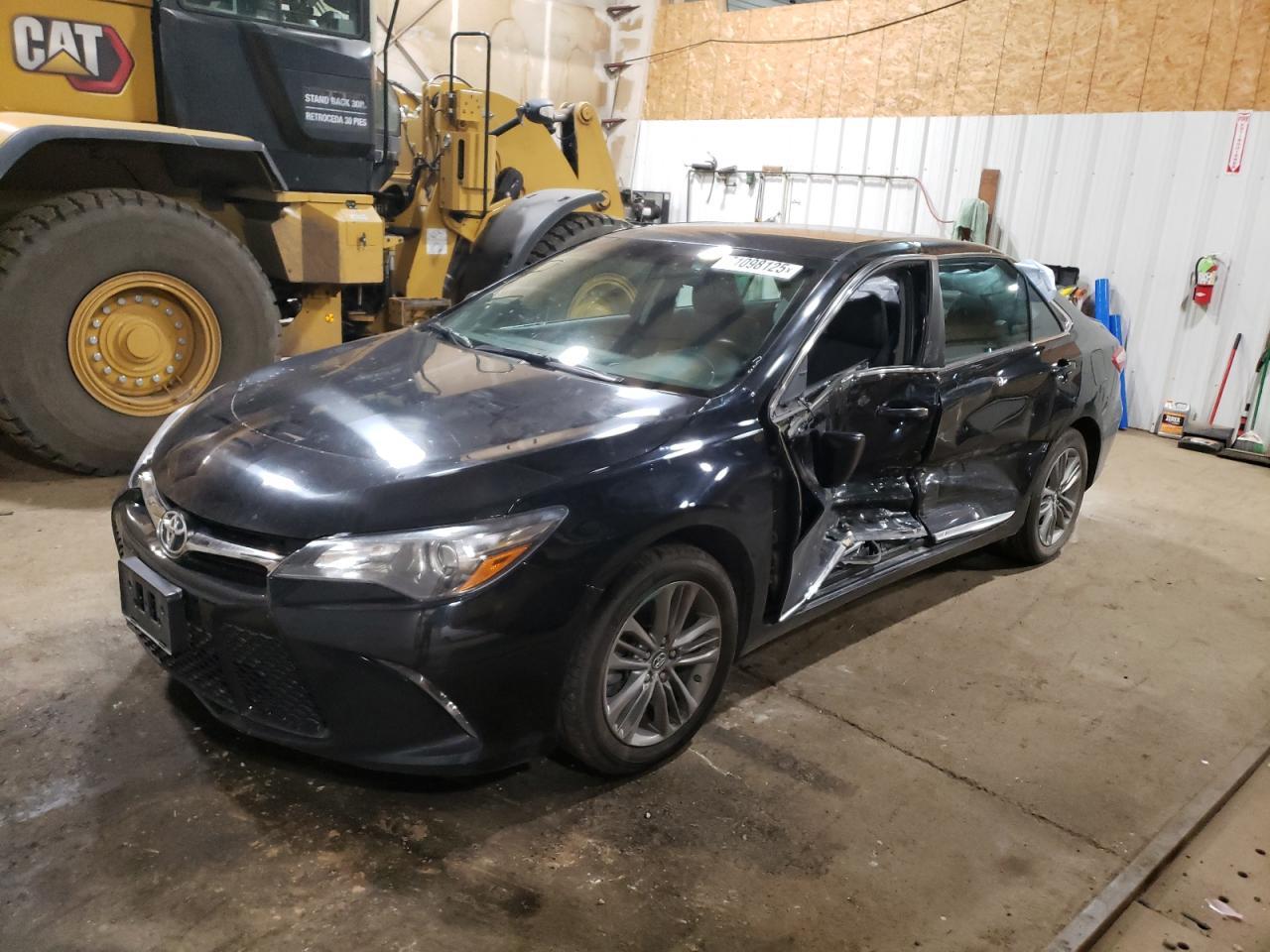 2017 TOYOTA CAMRY