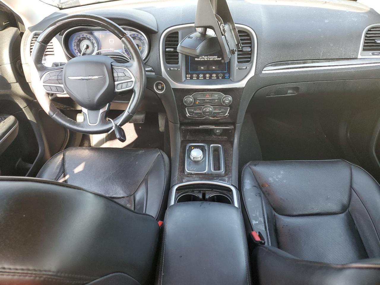 2019 CHRYSLER 300