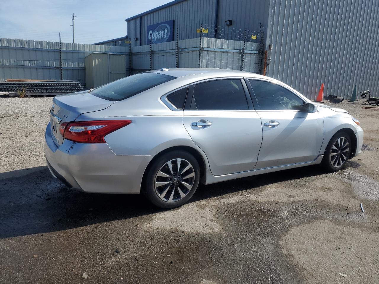 2017 NISSAN ALTIMA