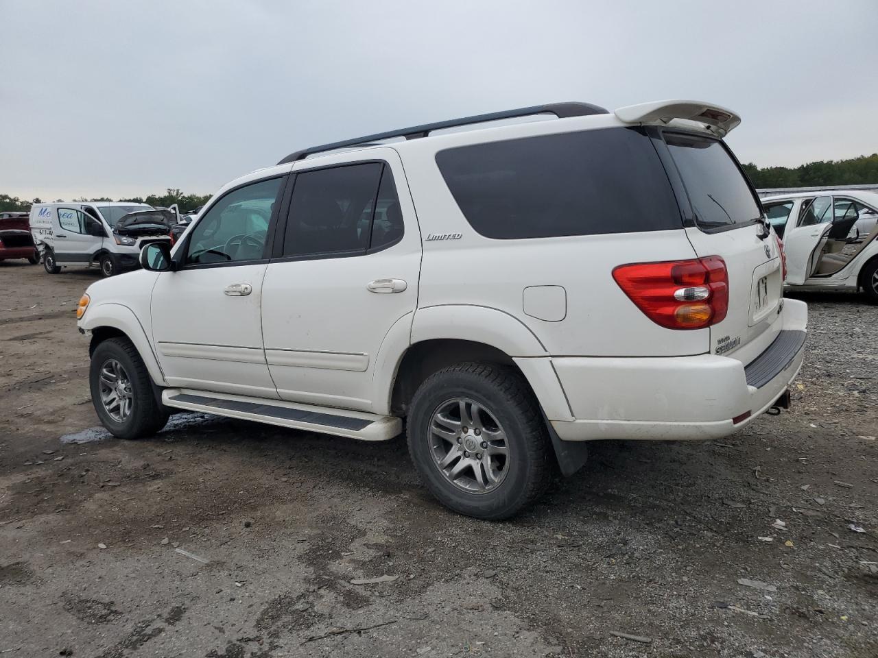 2004 TOYOTA Sequoia