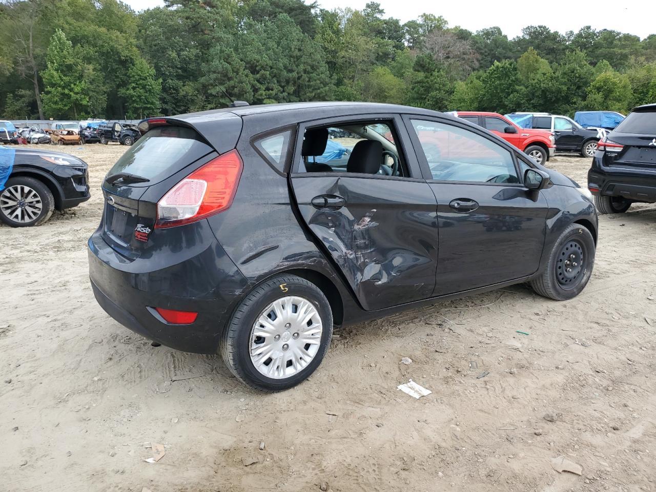2015 FORD Fiesta