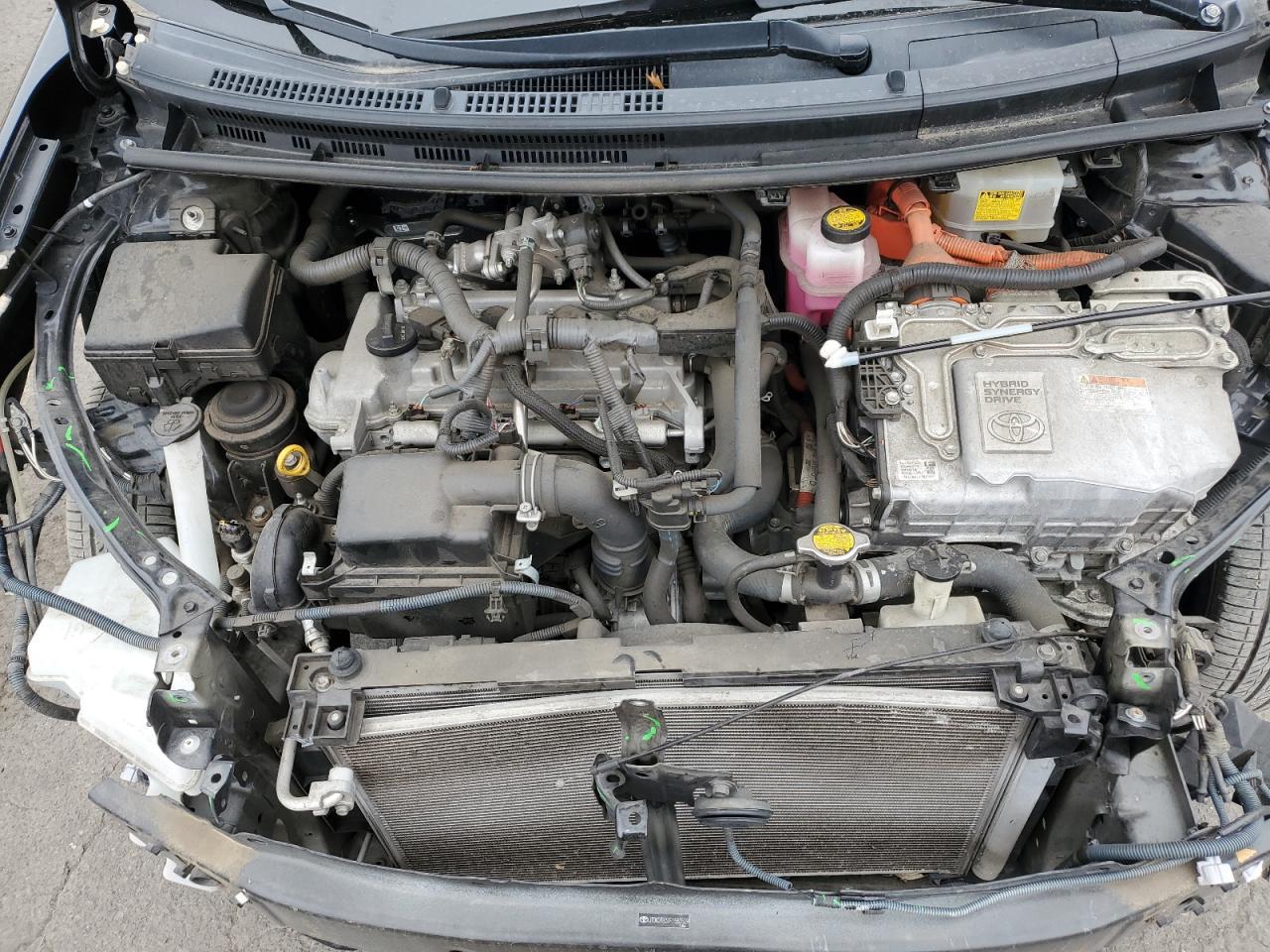 2015 TOYOTA Prius c