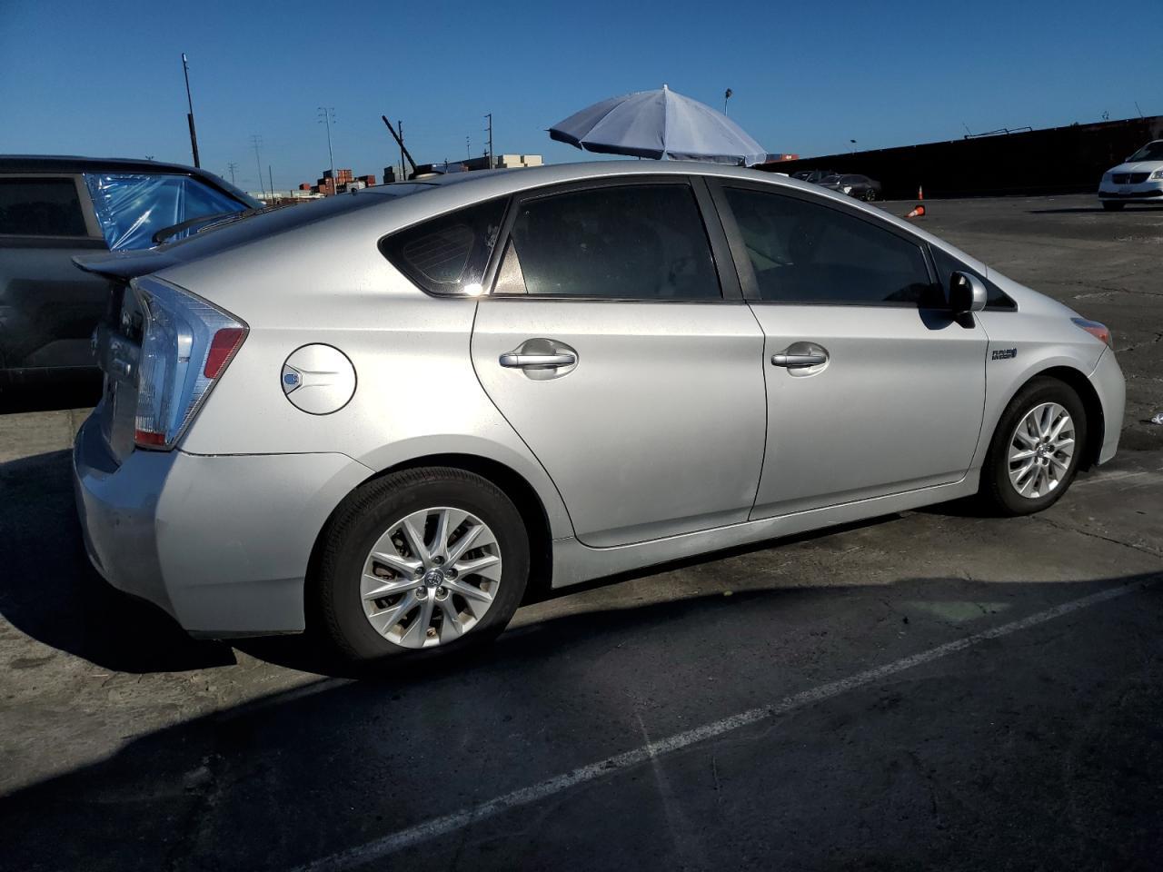 2015 TOYOTA Prius Plug-In
