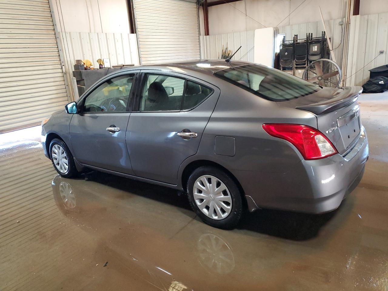 2017 NISSAN VERSA