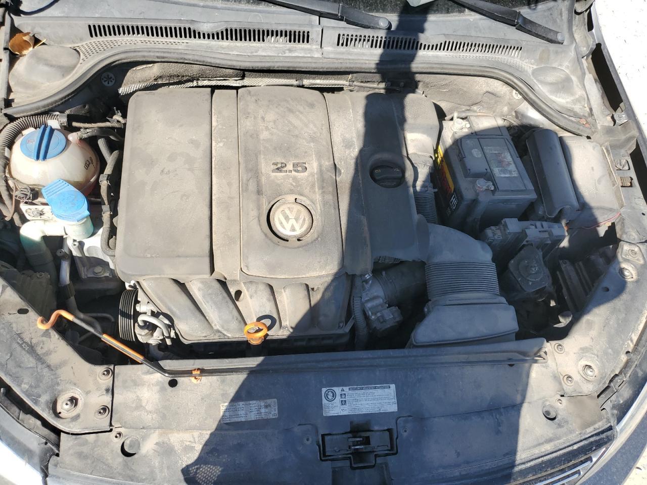 2013 VOLKSWAGEN JETTA