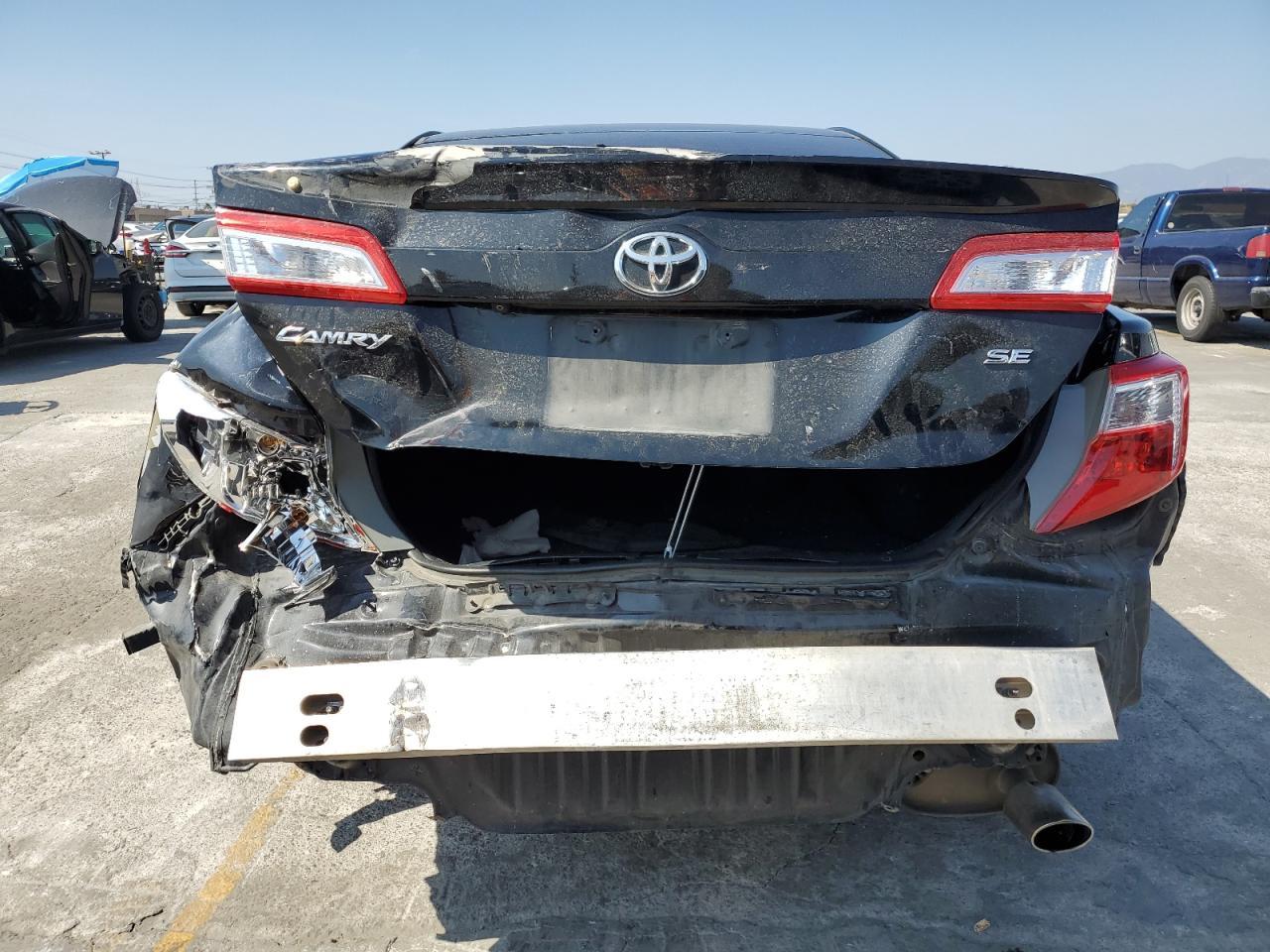 2014 TOYOTA CAMRY