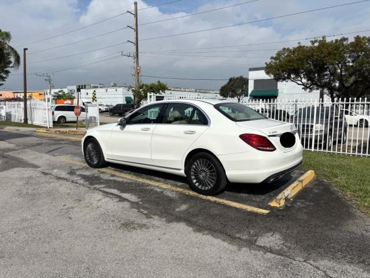 2015 MERCEDES-BENZ C-CLASS