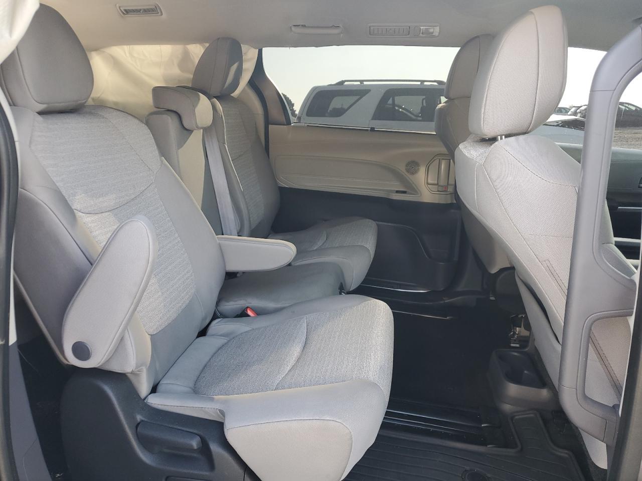 2023 TOYOTA SIENNA