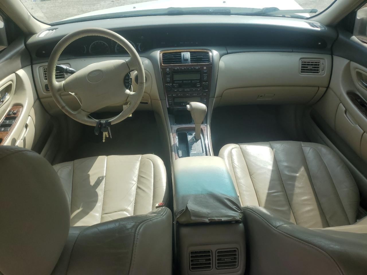 2001 TOYOTA Avalon