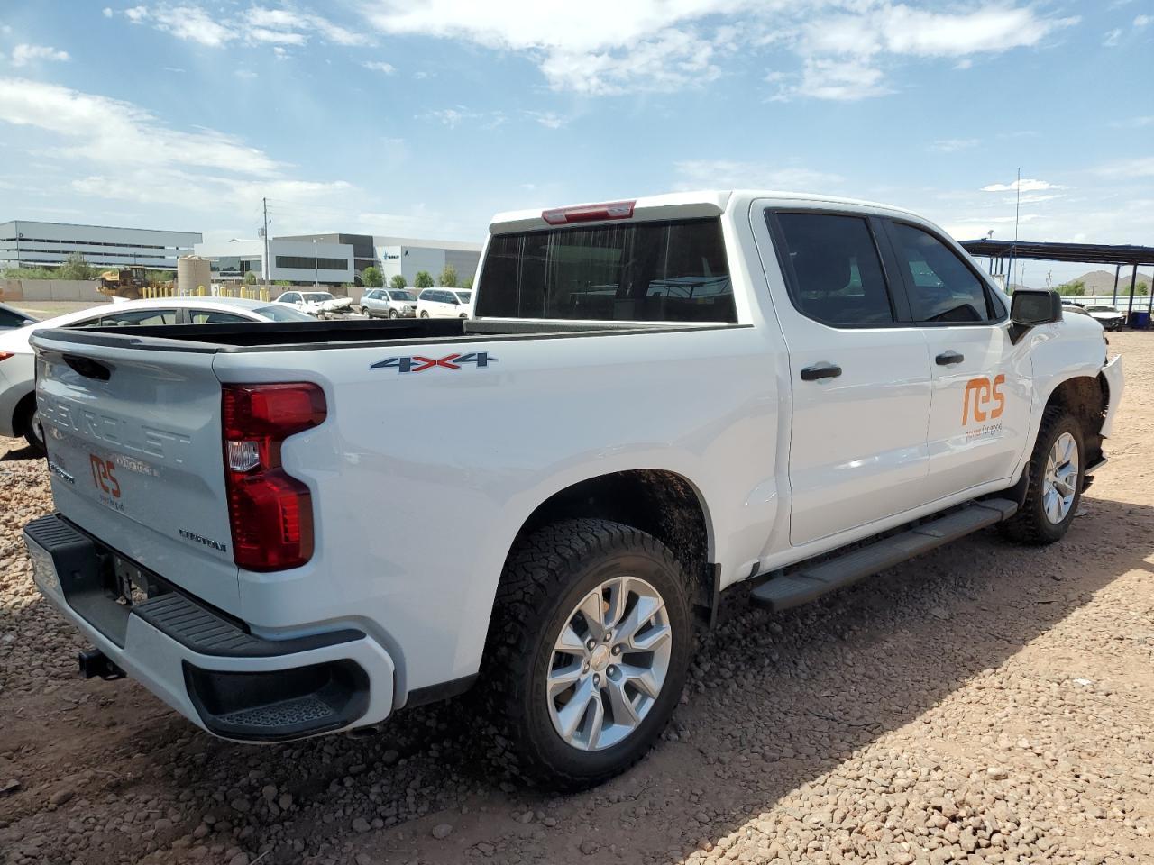 2024 CHEVROLET Silverado