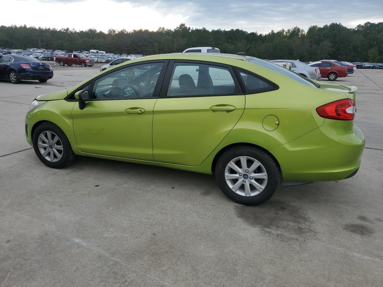 2012 FORD Fiesta