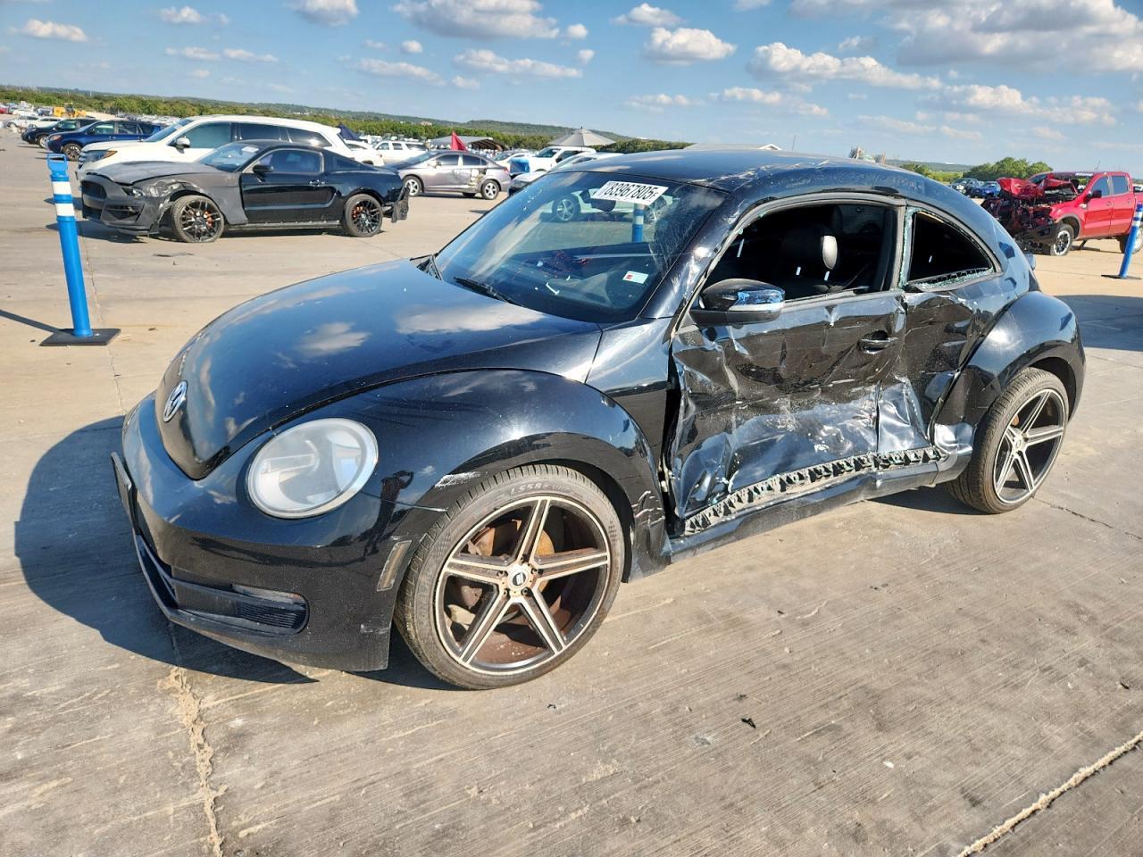 2012 VOLKSWAGEN Beetle
