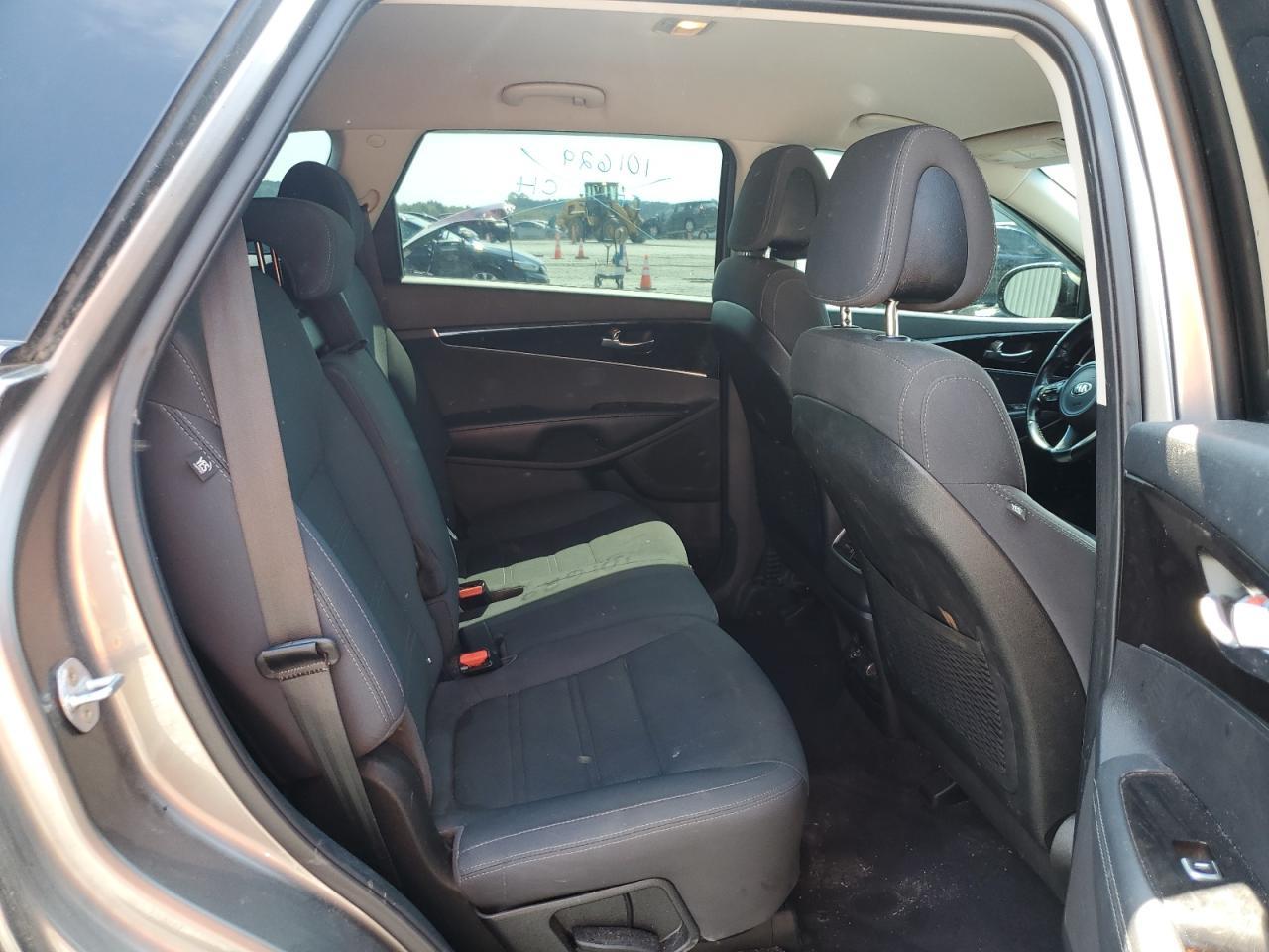 2016 KIA SORENTO