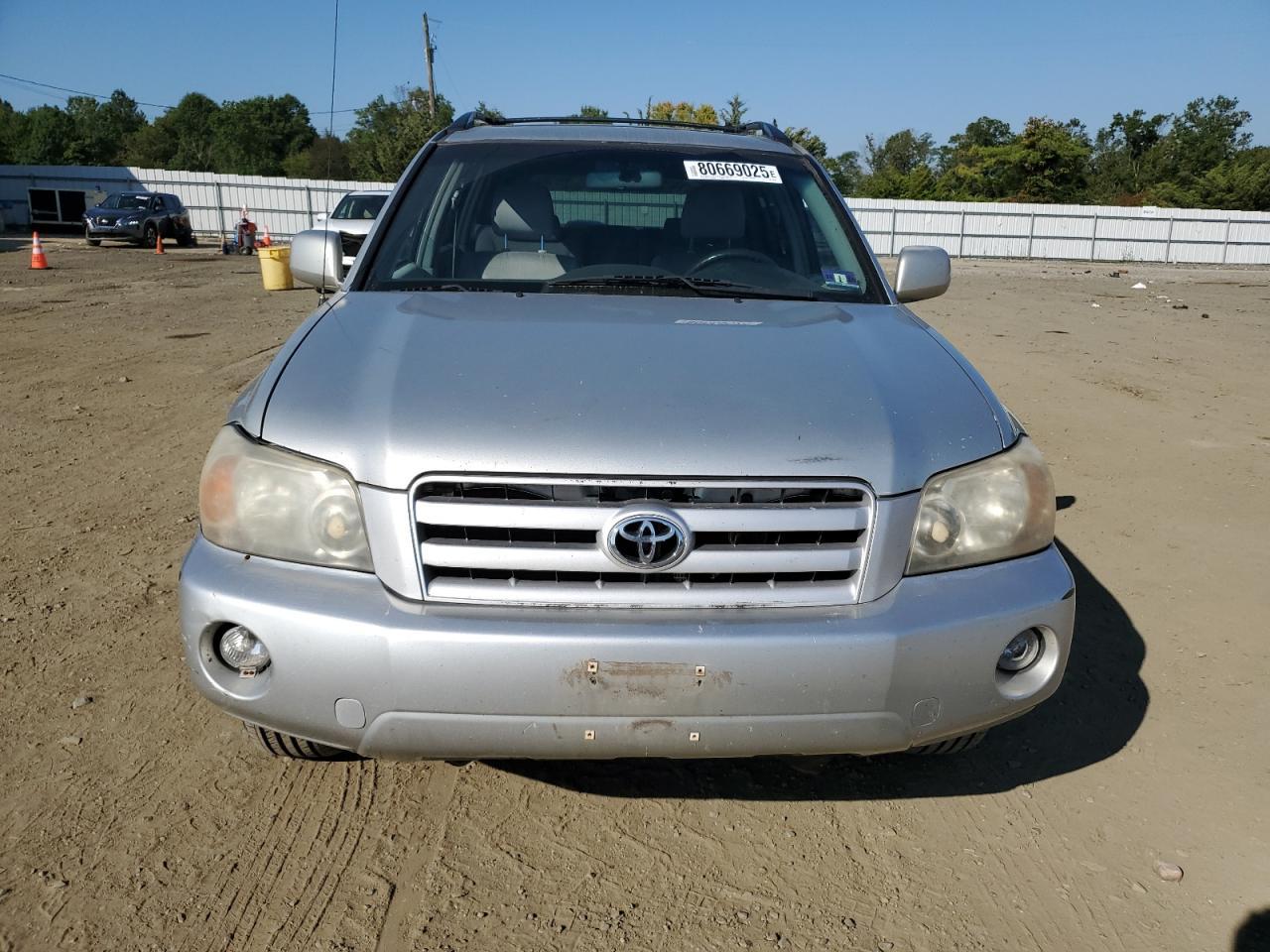 2004 TOYOTA HIGHLANDER