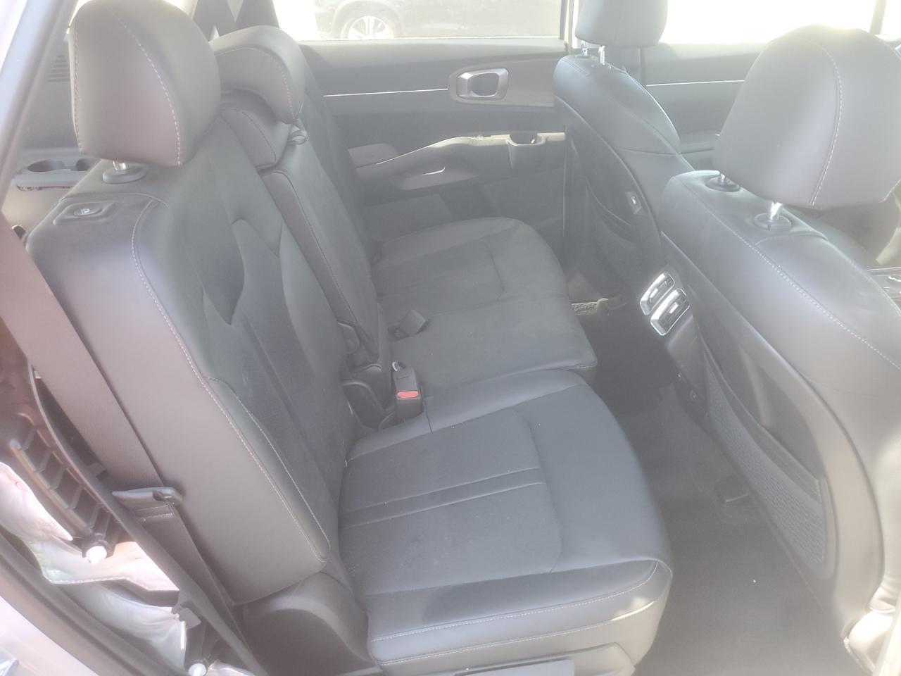 2022 KIA SORENTO
