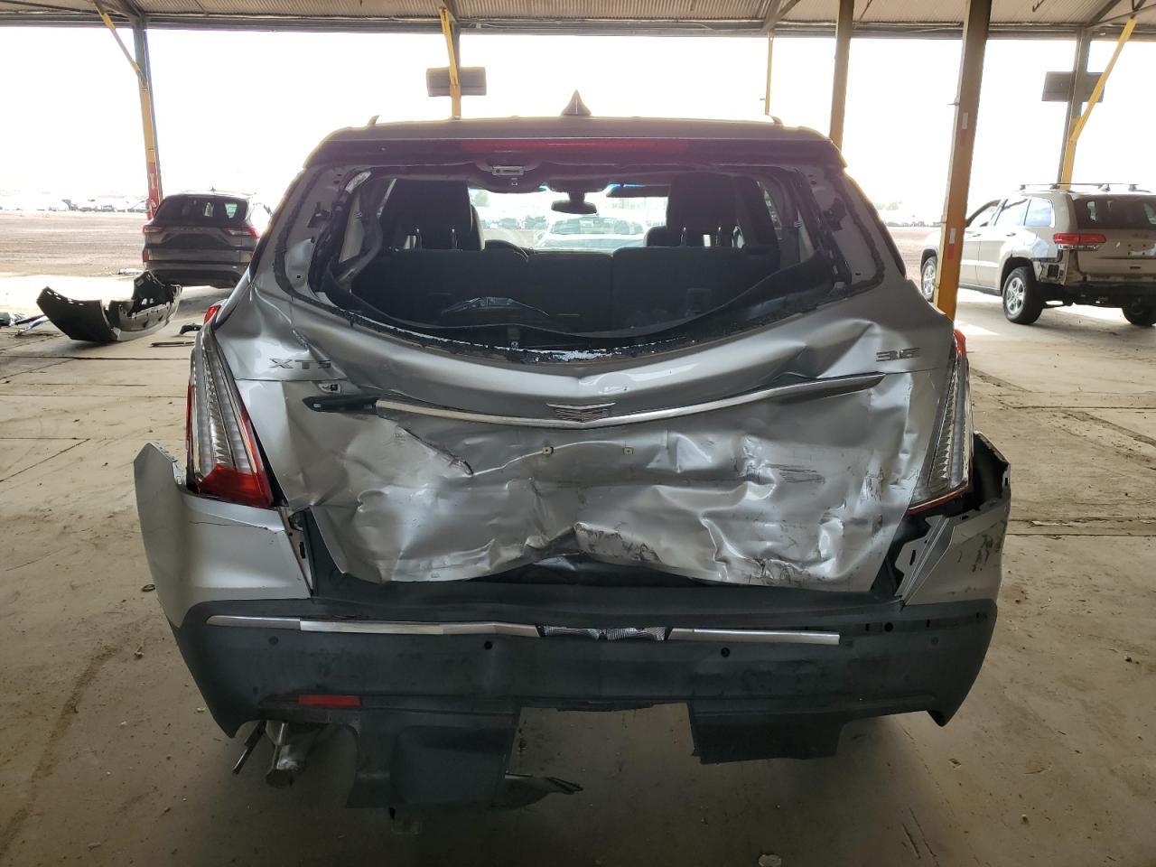 2017 CADILLAC XT5