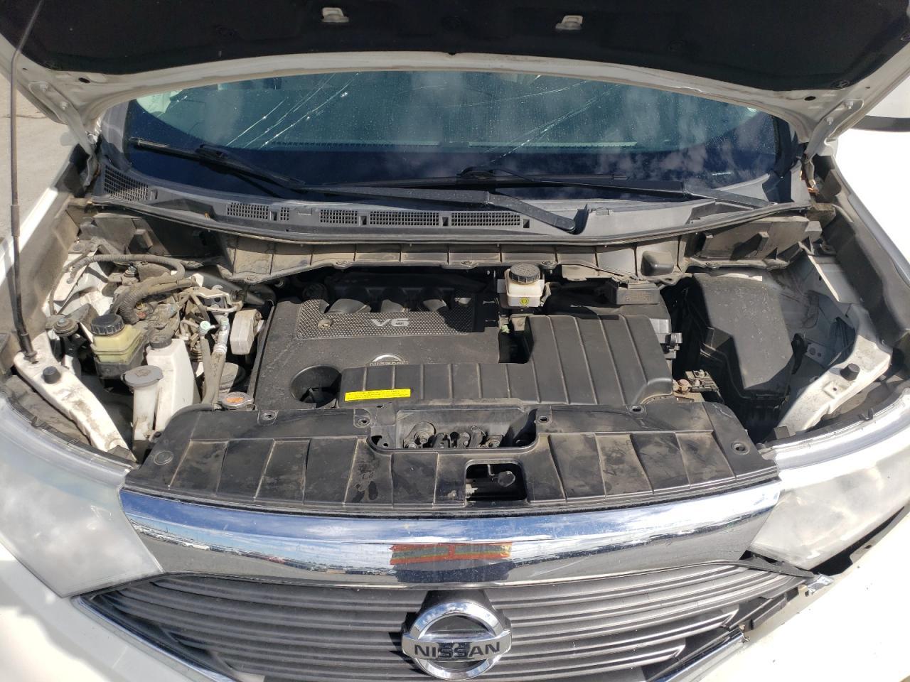 2015 NISSAN Quest