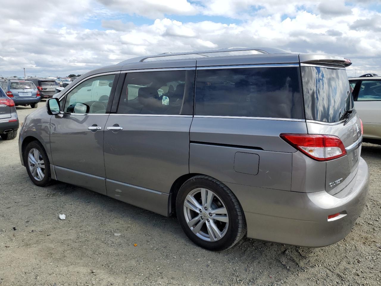 2011 NISSAN Quest