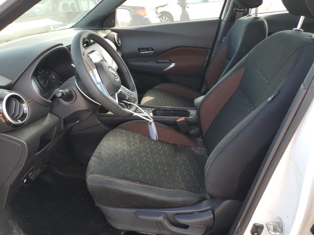 2024 NISSAN KICKS