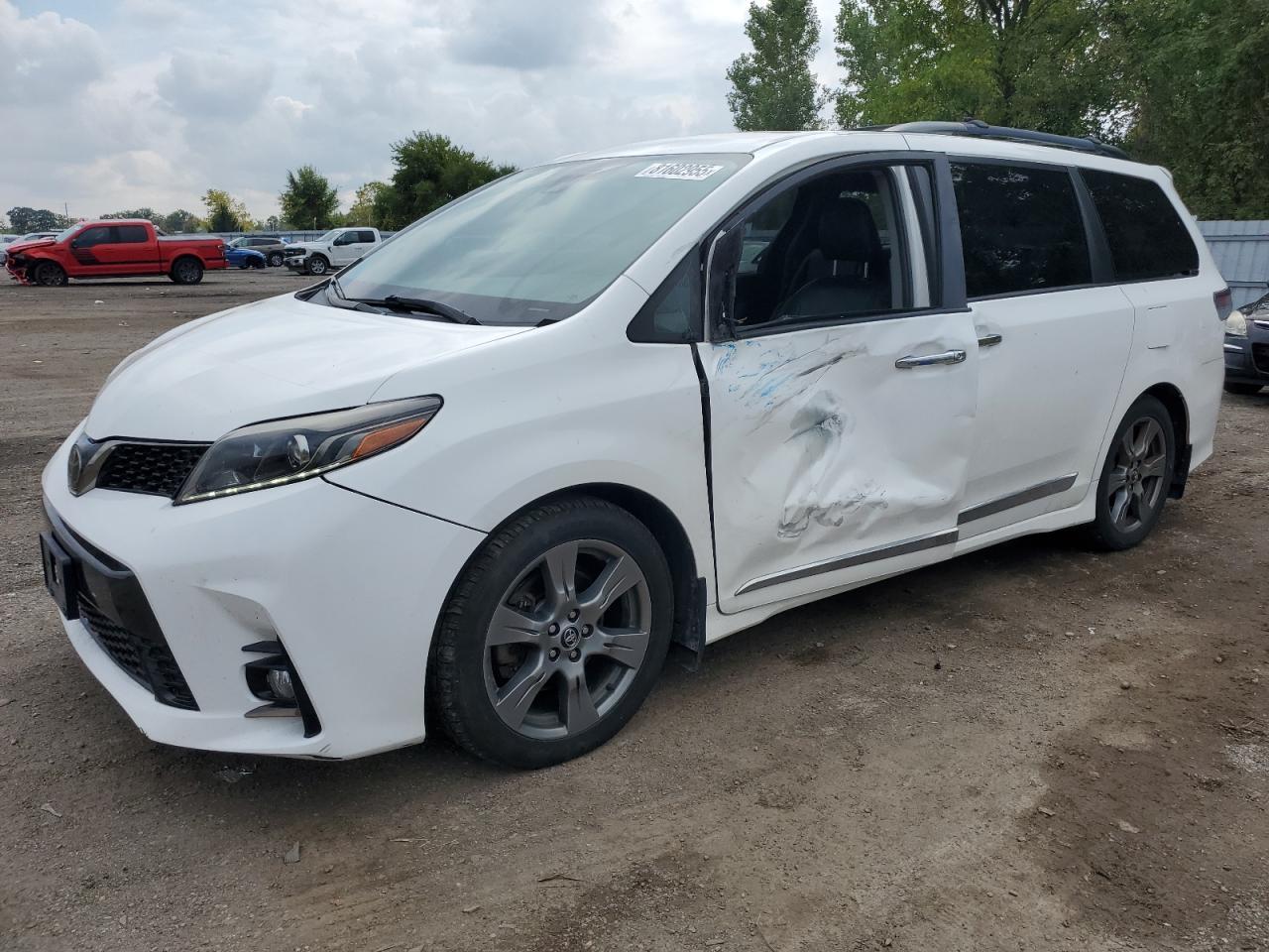 2018 TOYOTA SIENNA