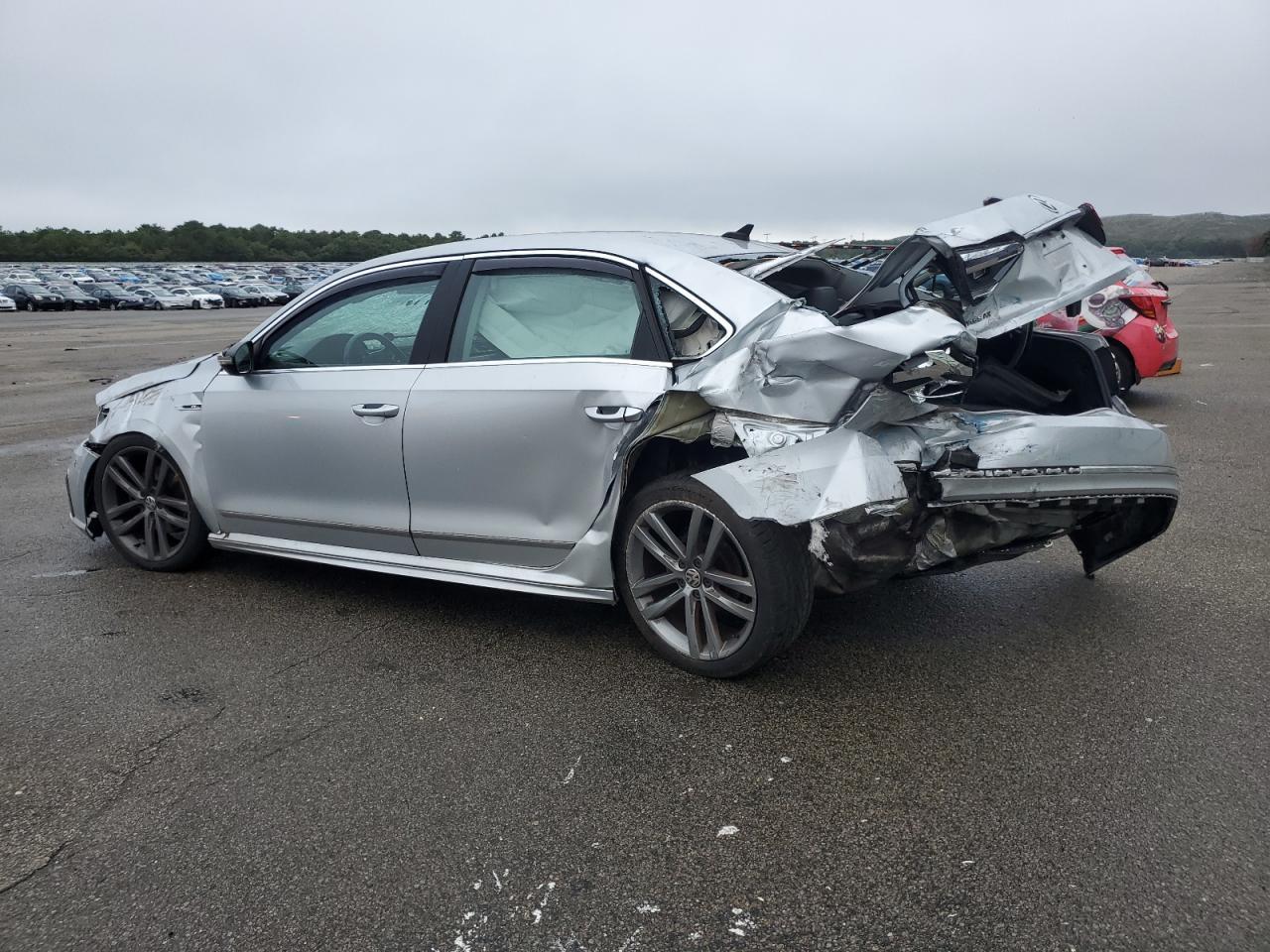 2017 VOLKSWAGEN Passat