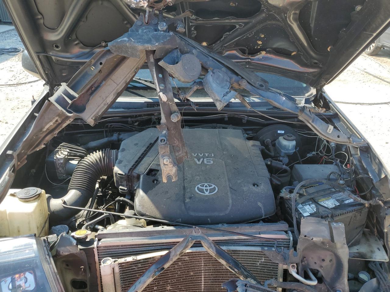 2011 TOYOTA TACOMA