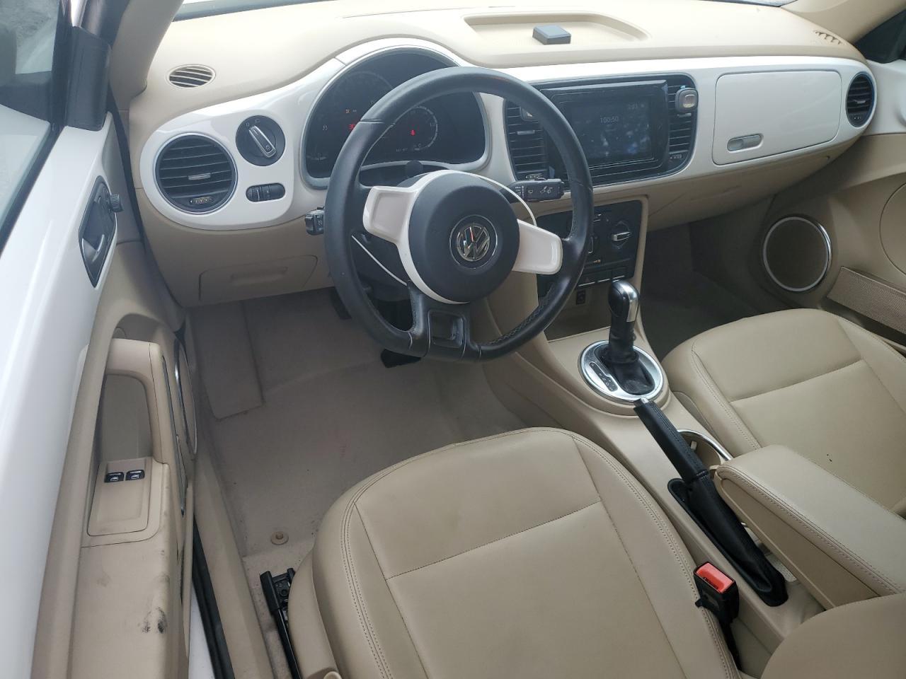 2013 VOLKSWAGEN Beetle