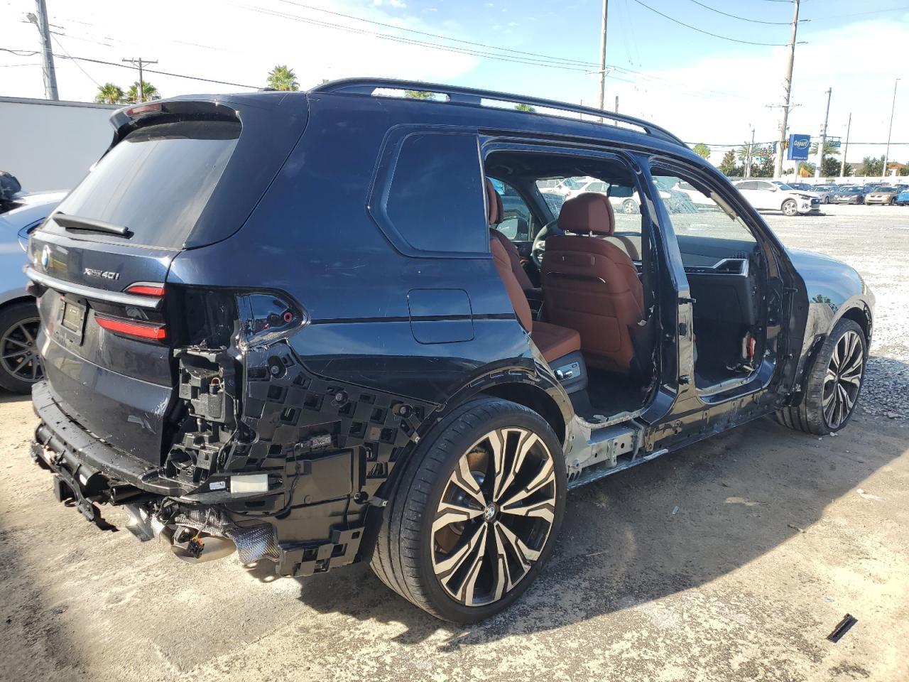 2025 BMW X7