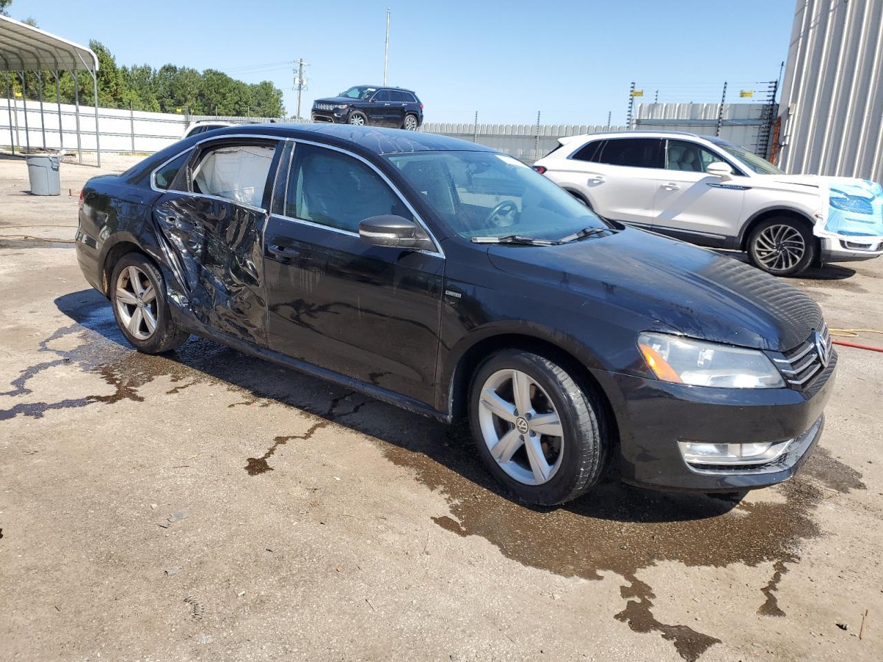 2015 VOLKSWAGEN Passat
