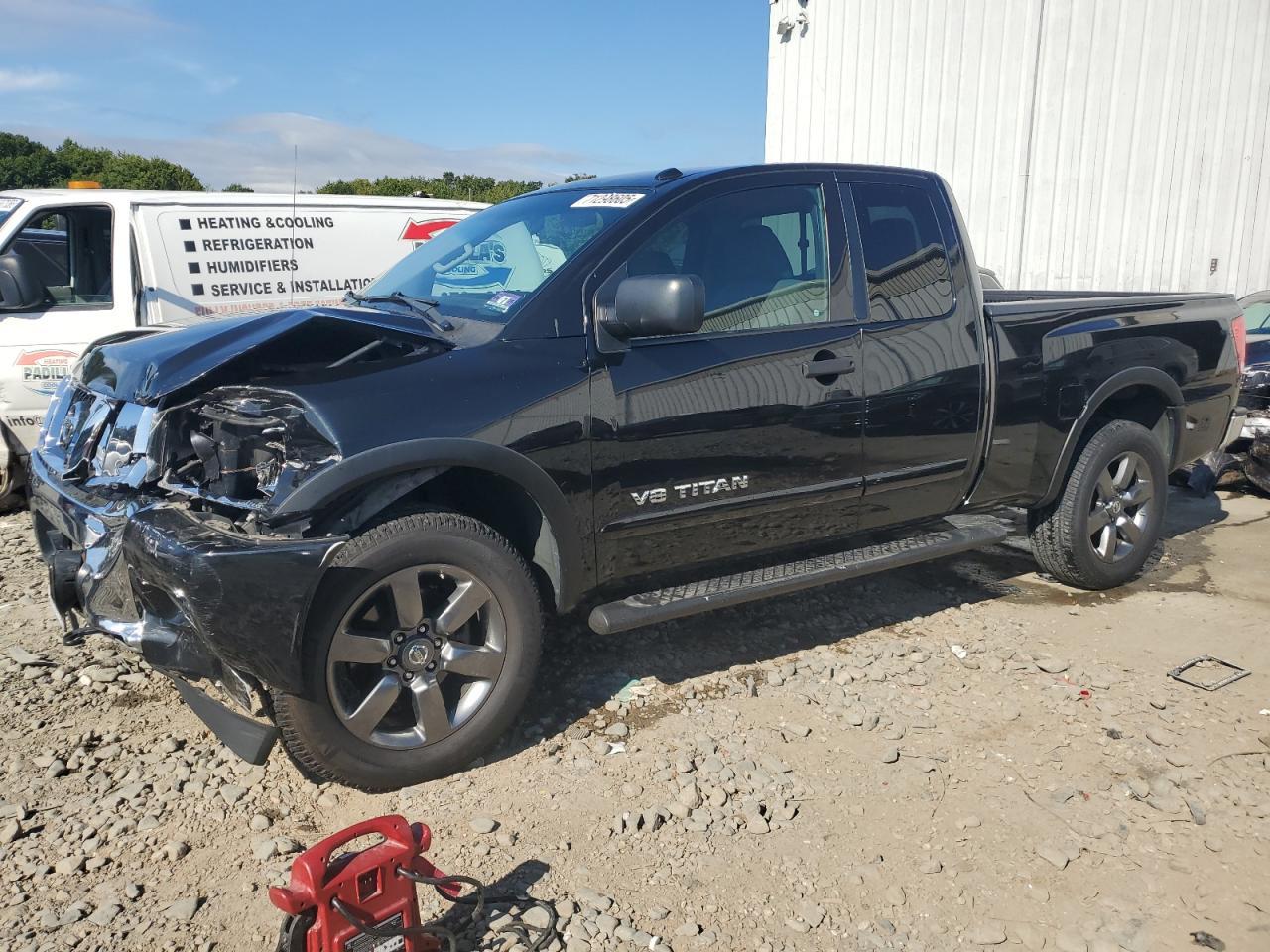 2015 NISSAN Titan