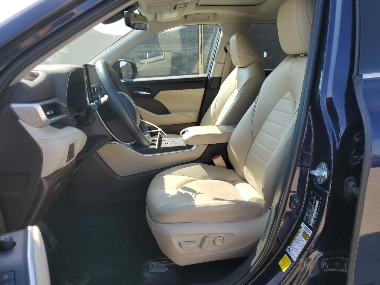 2022 TOYOTA HIGHLANDER
