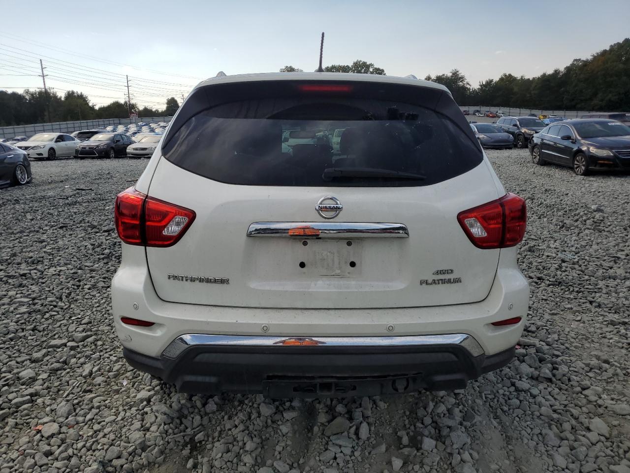 2017 NISSAN PATHFINDER