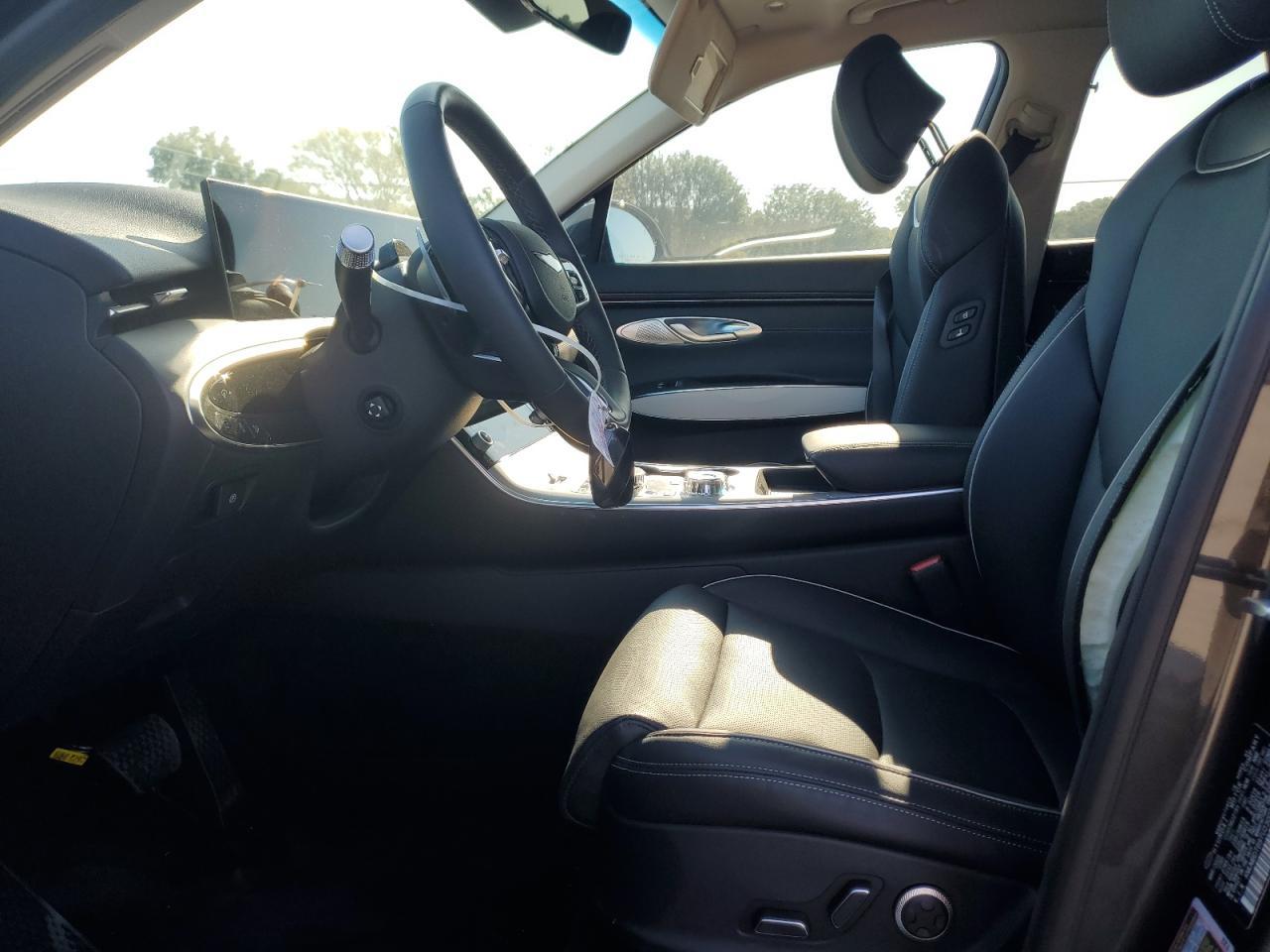 2026 GENESIS GV70