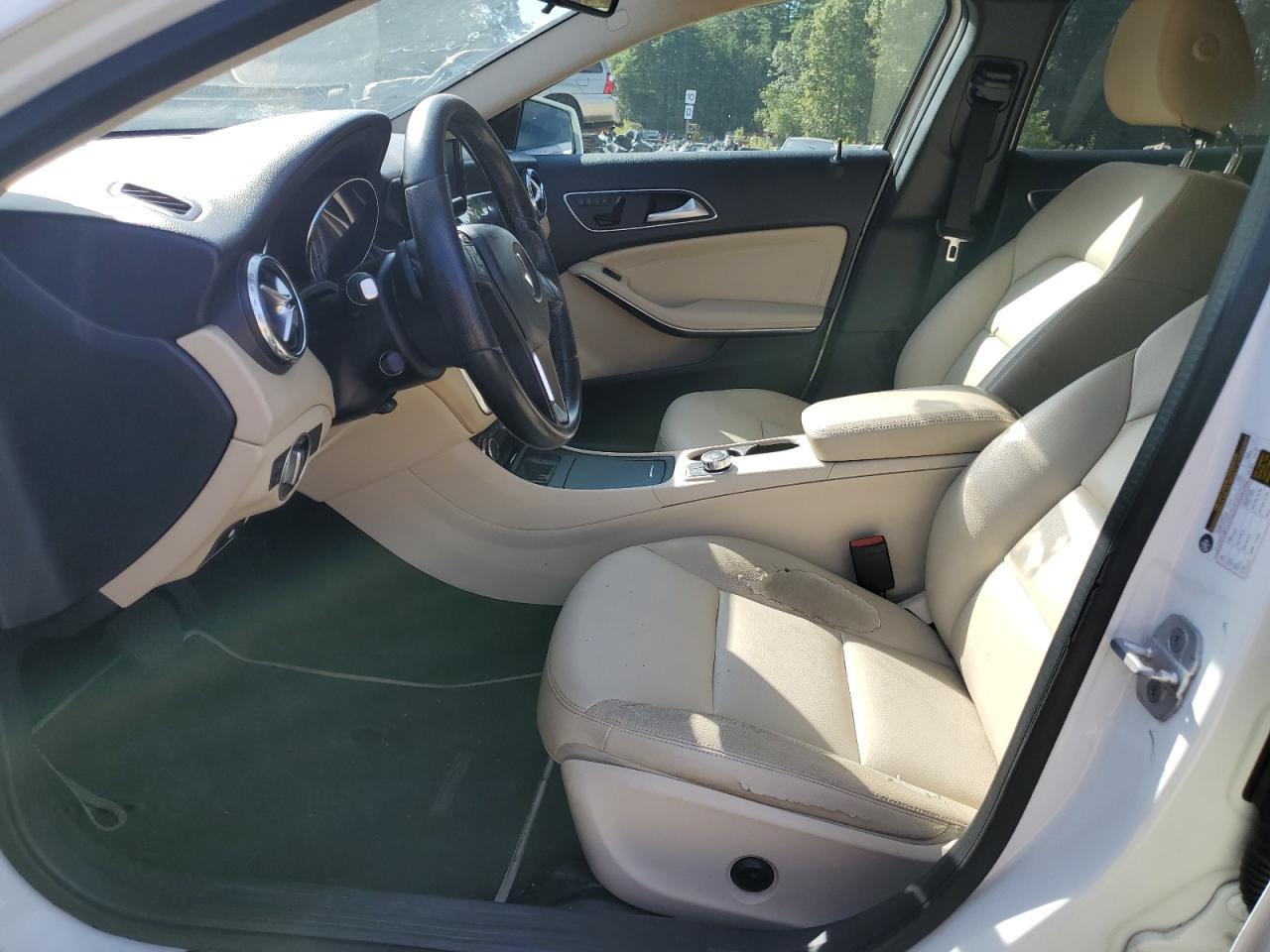2015 MERCEDES-BENZ GLA-Class