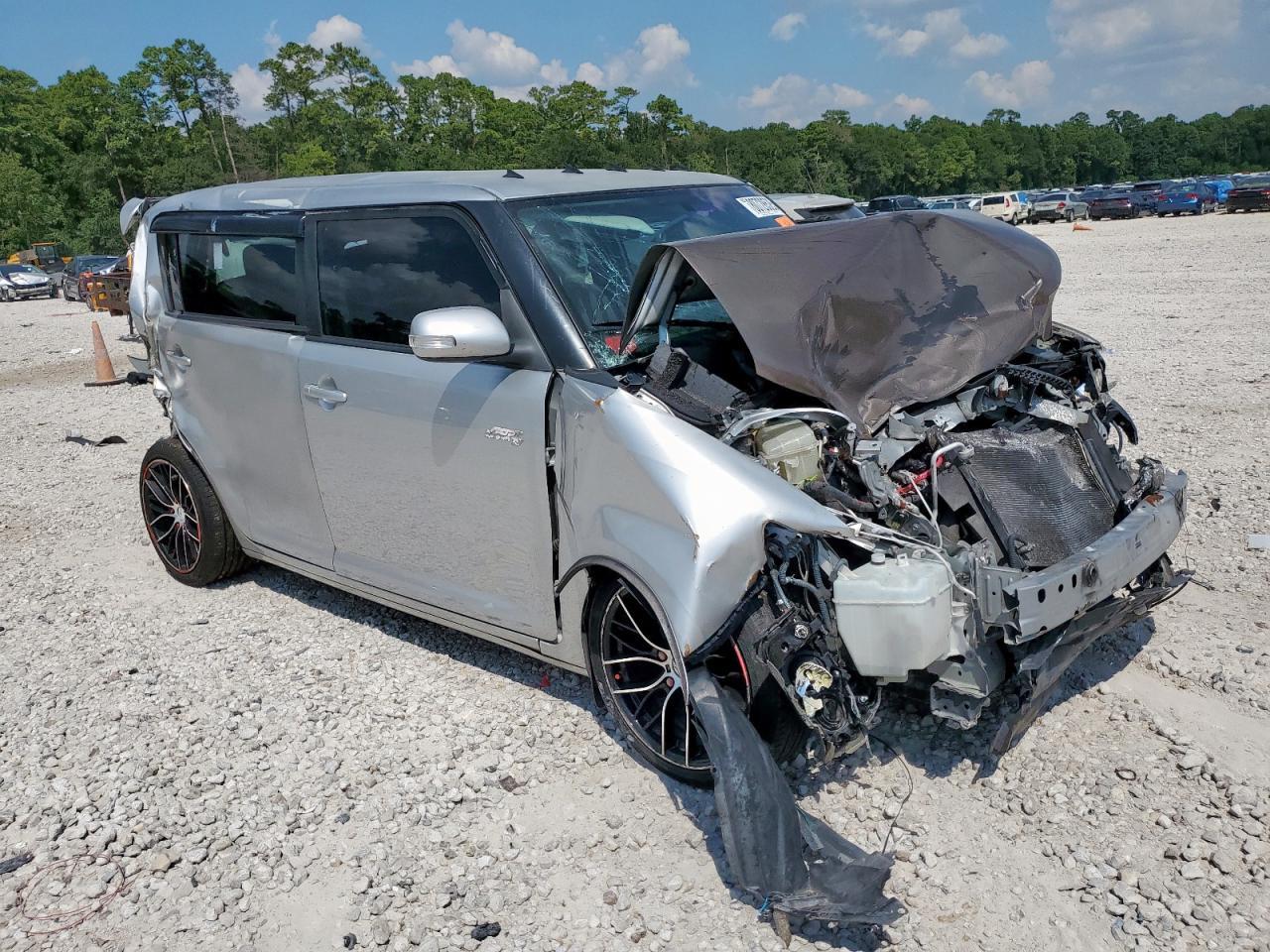2010 TOYOTA SCION