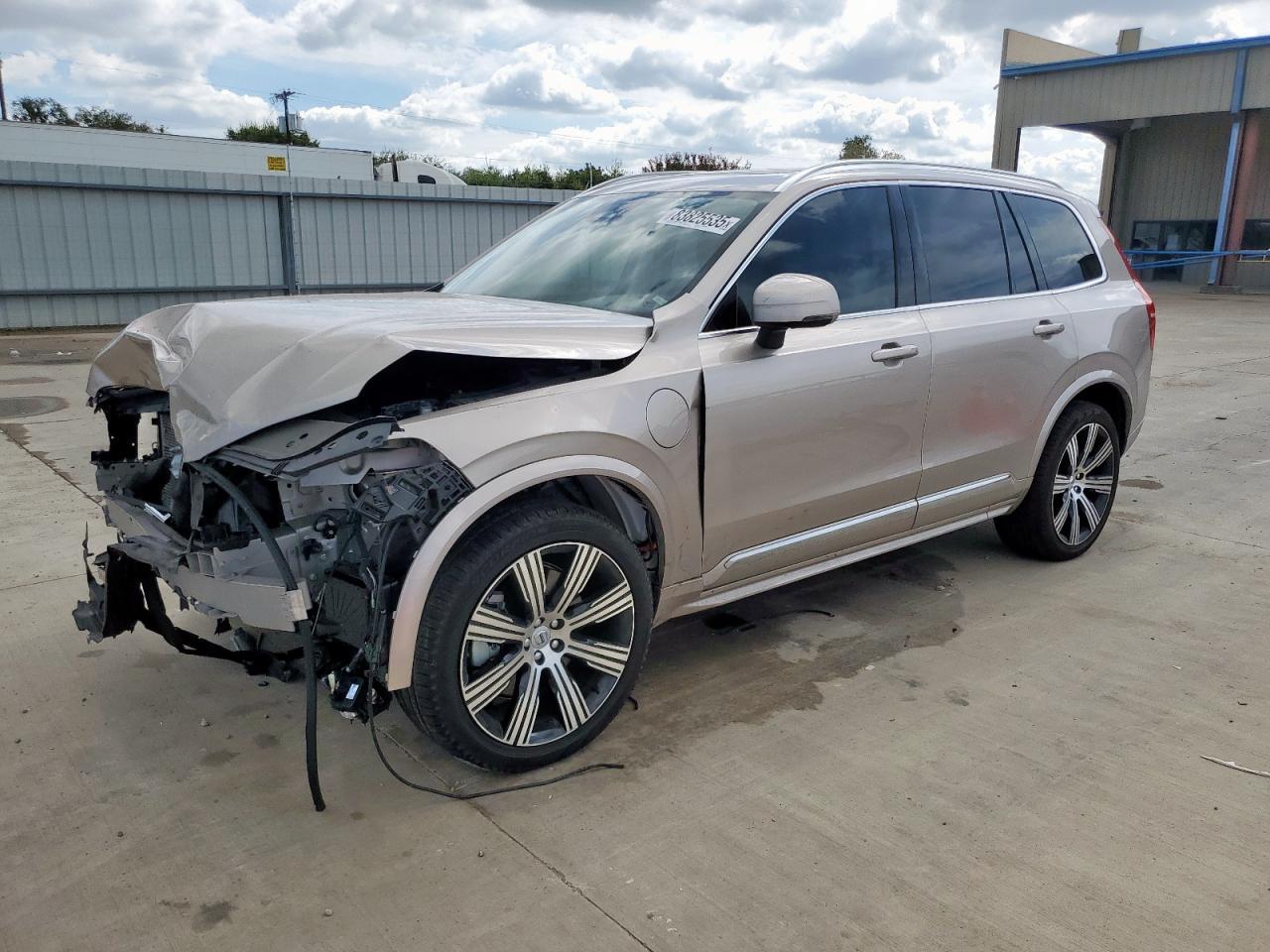 2025 VOLVO XC90