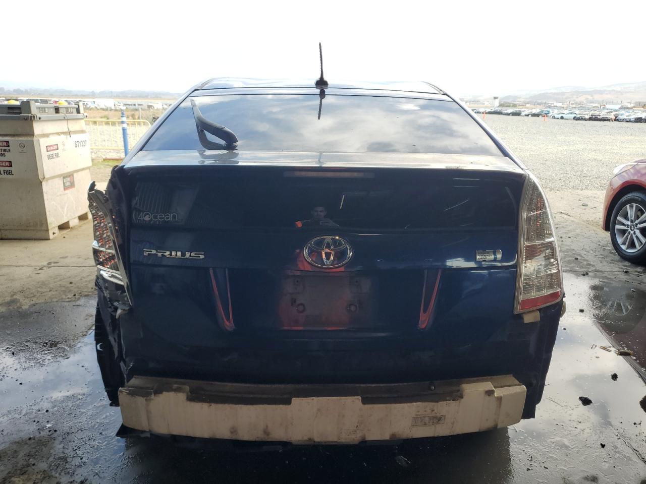 2011 TOYOTA PRIUS