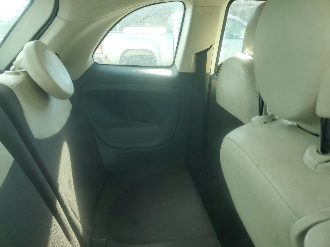 2015 FIAT 500