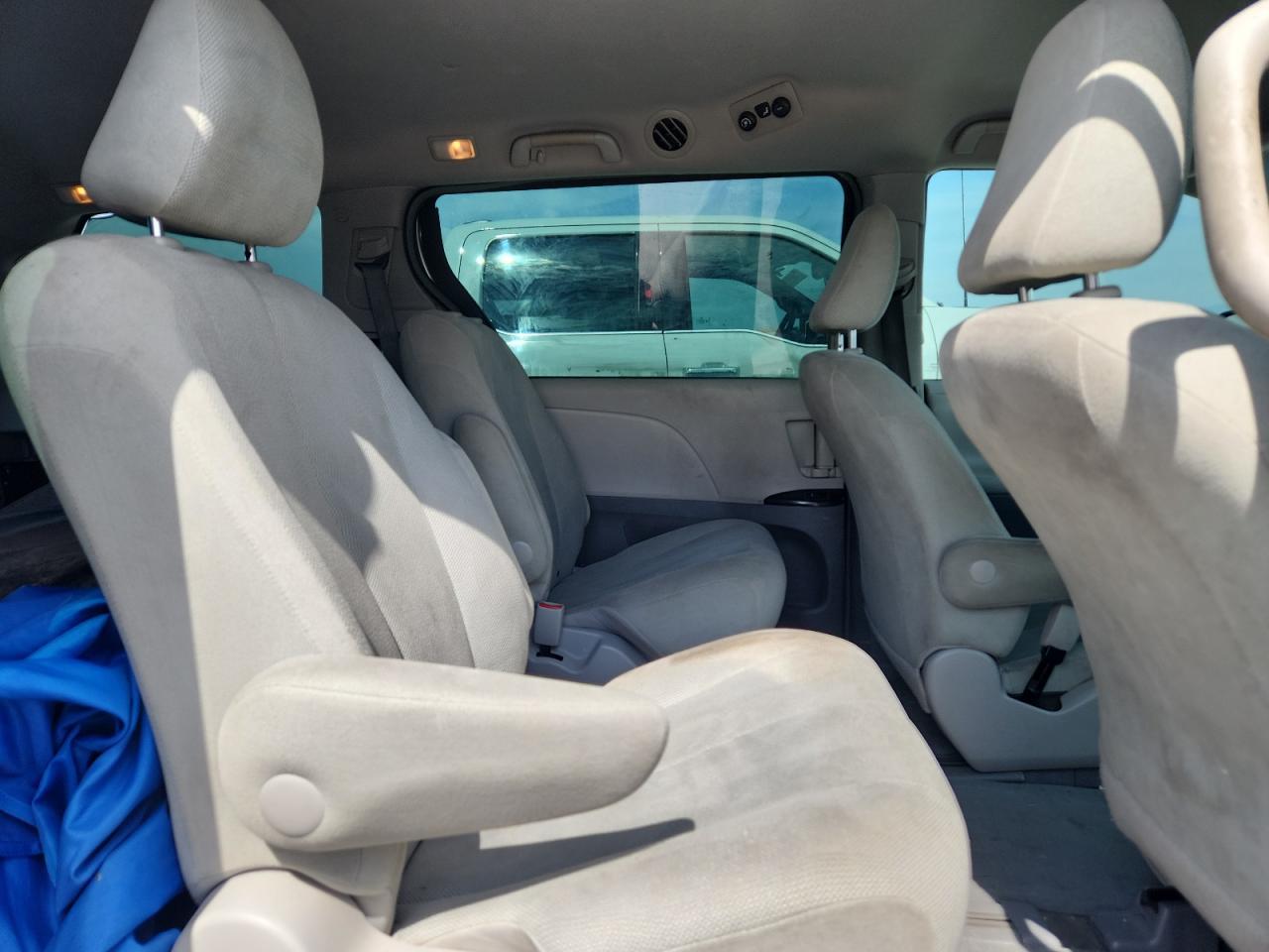 2014 TOYOTA SIENNA