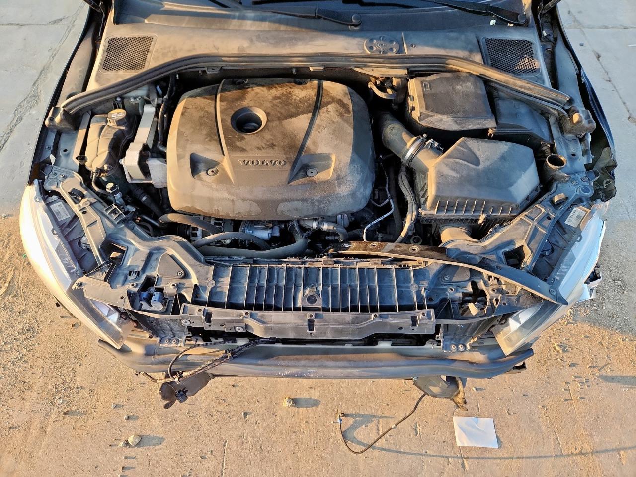 2017 VOLVO S60