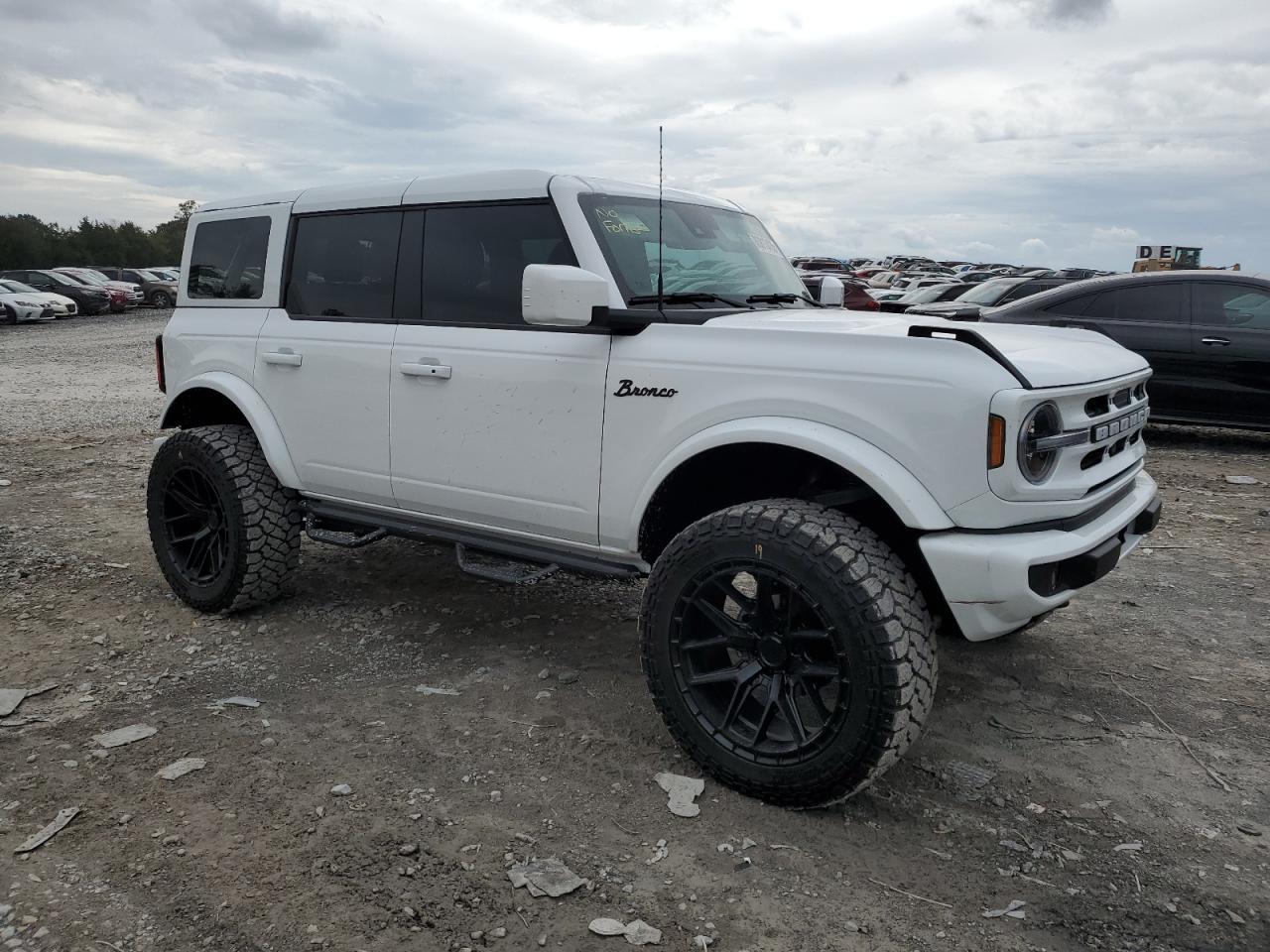 2024 FORD Bronco