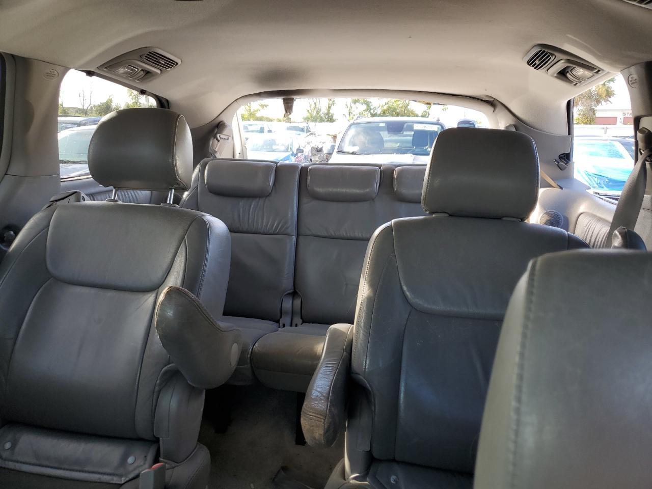 2005 TOYOTA SIENNA