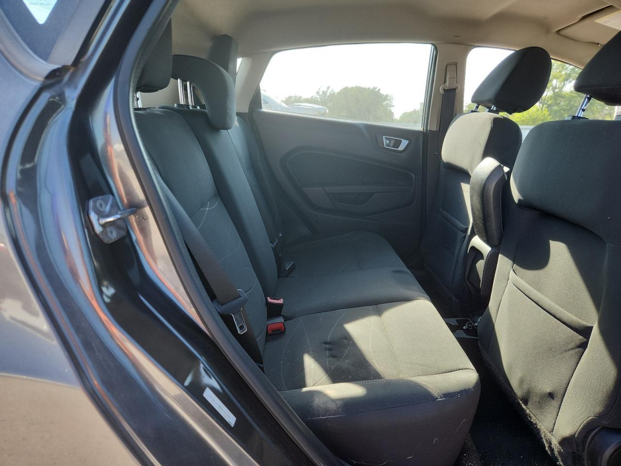 2015 FORD Fiesta