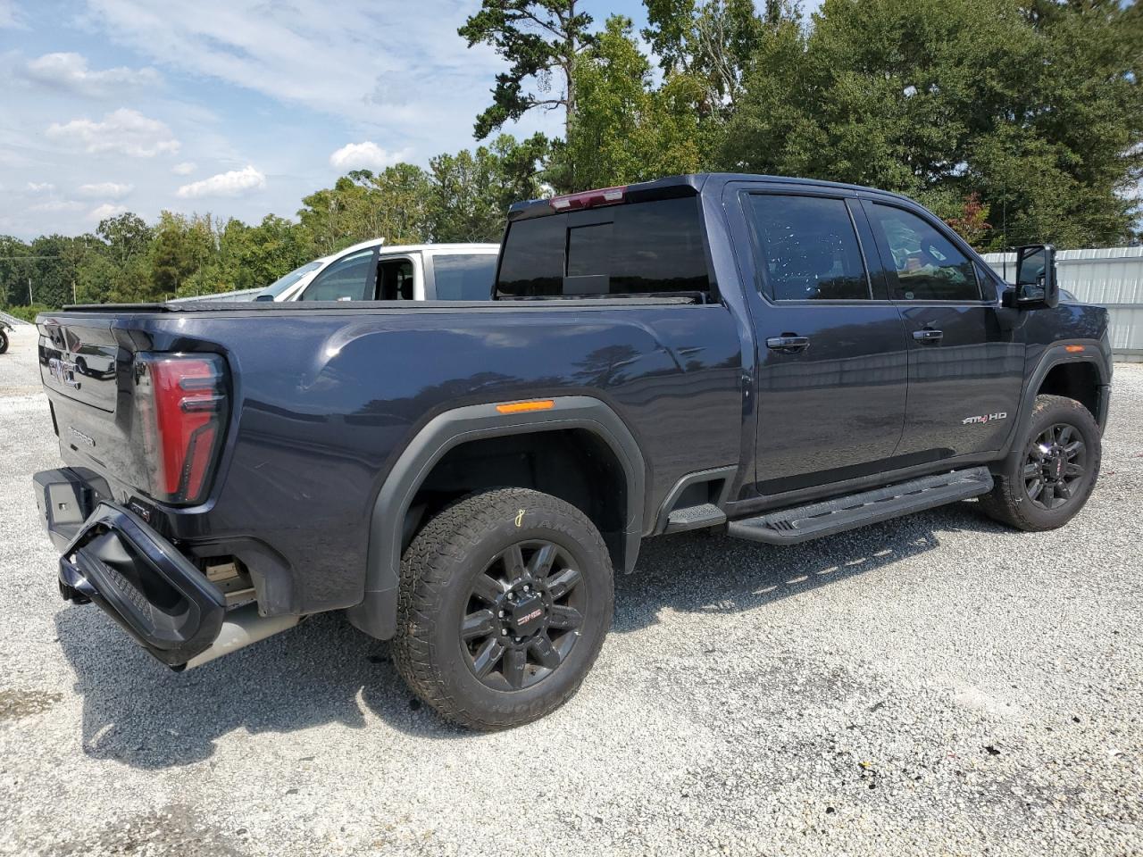 2024 GMC Sierra