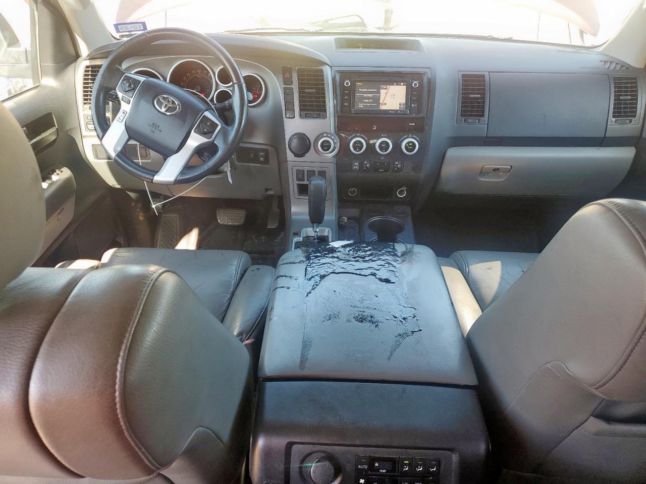 2015 TOYOTA Sequoia