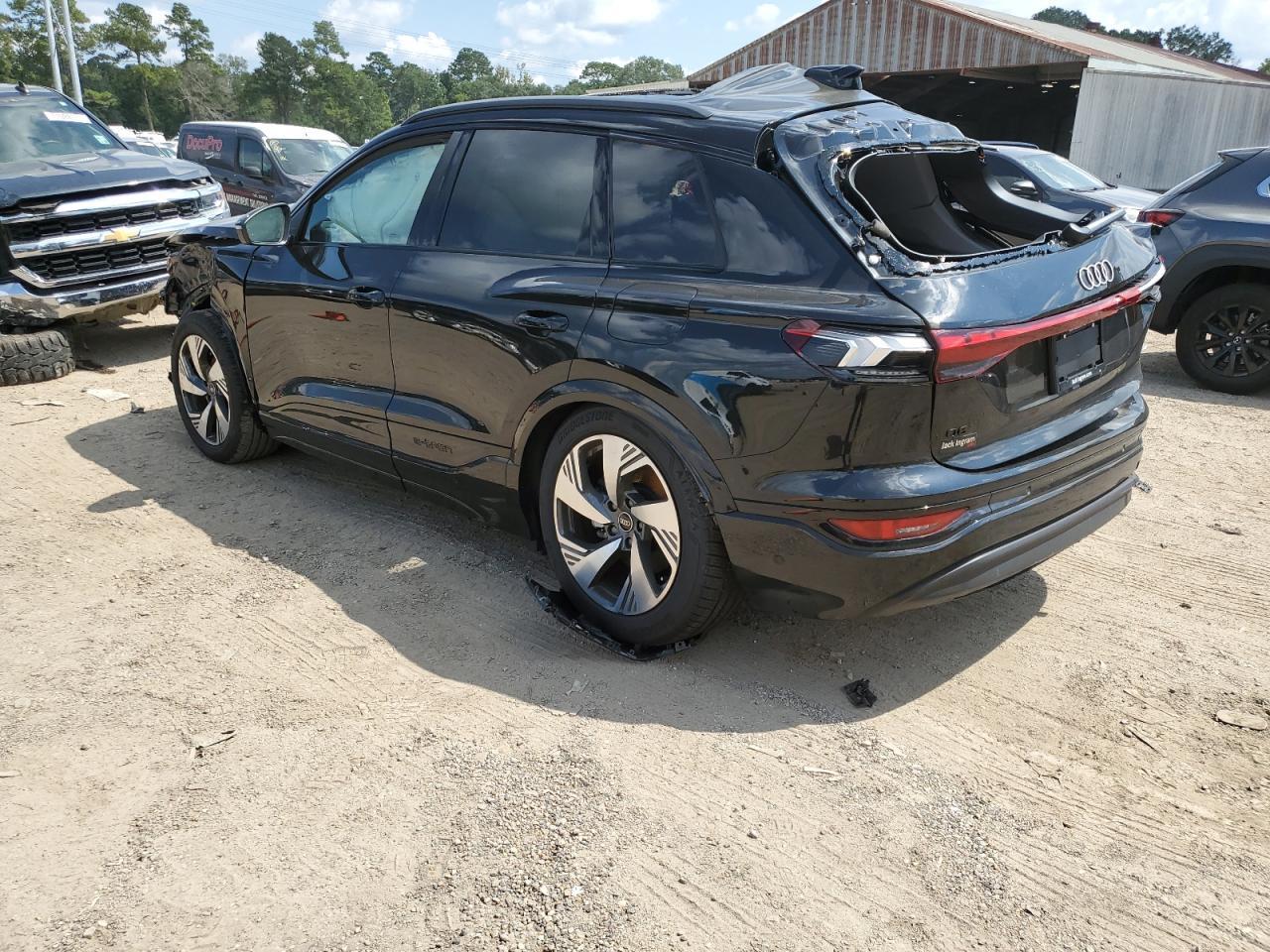 2025 AUDI Q6 e-tron