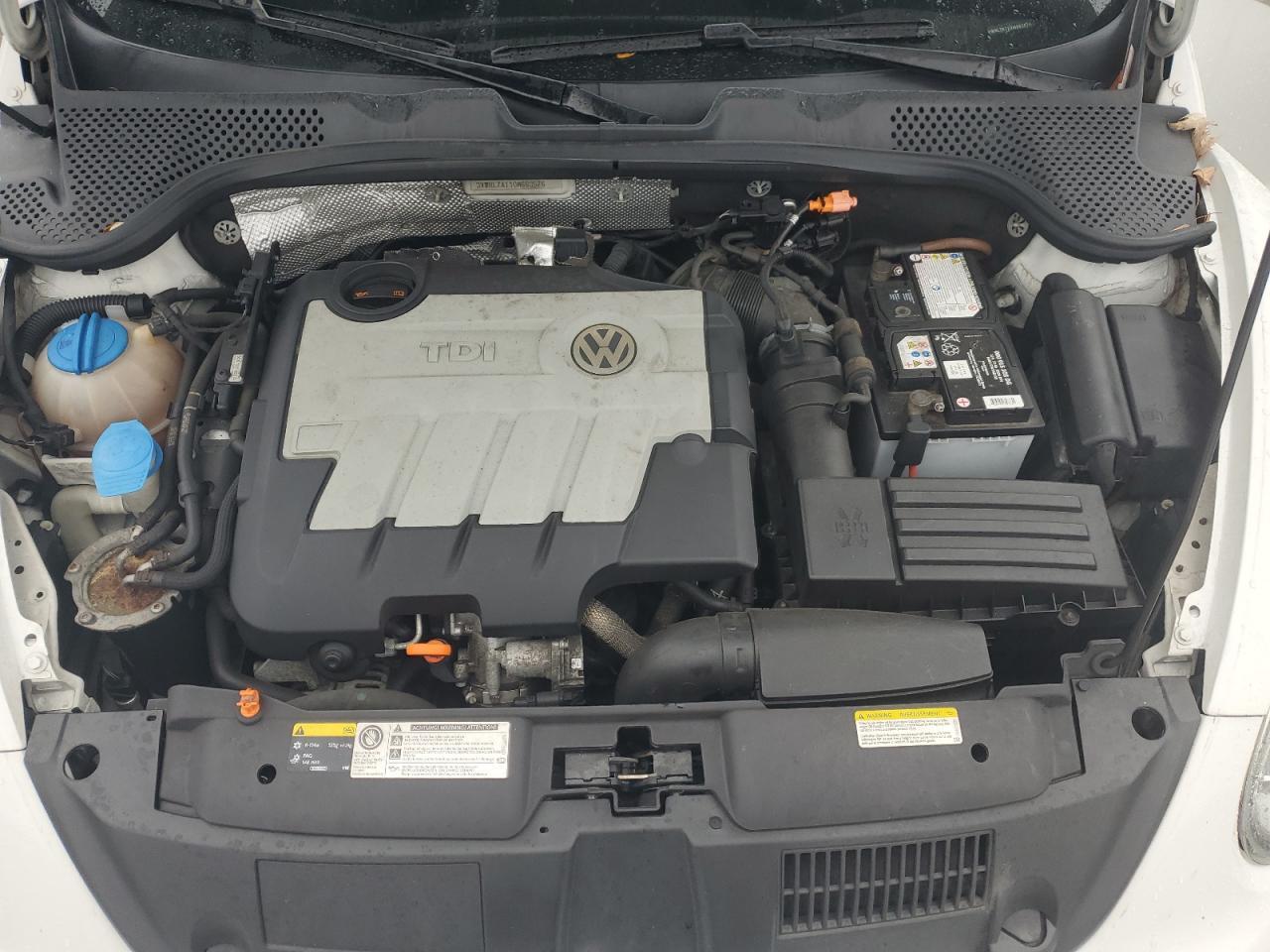 2013 VOLKSWAGEN Beetle